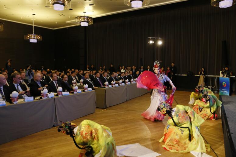 集团党委书记、董事长任丁率团赴荷兰、德国、以色列考察